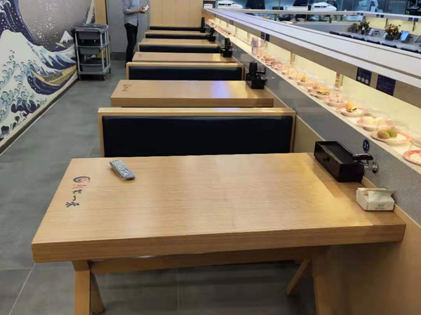 Conveyor sushi equipment